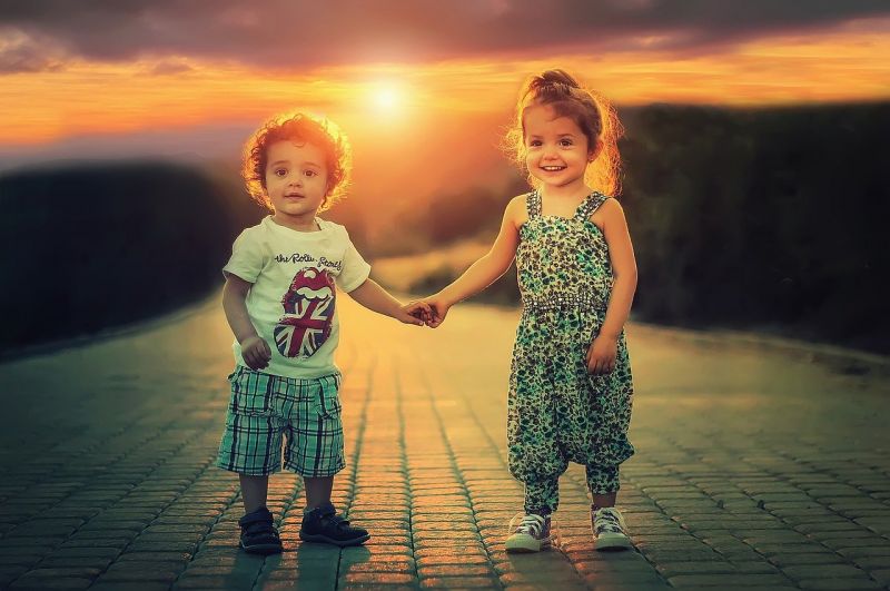 pro-e-contro-dei-figli-vicini-di-eta